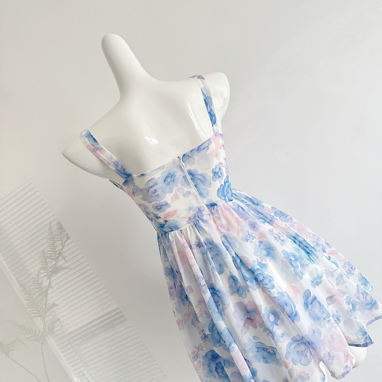 Klein Blue Floral Halter Dress - огляд і ціна Sundress Midi Floral